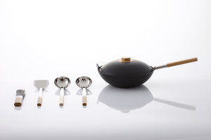 Wok and utensils