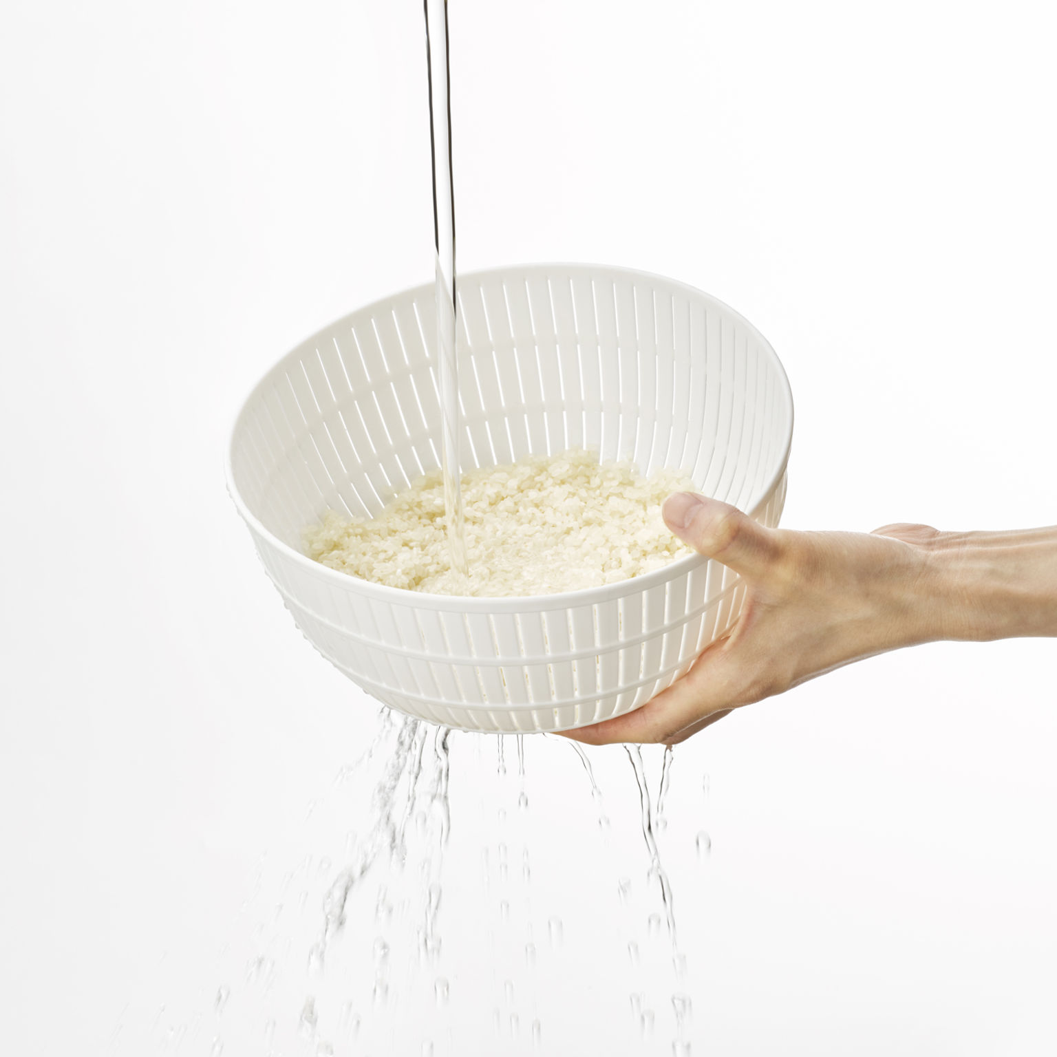 colander and bowl