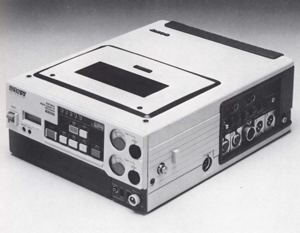 U-matic Videocassetten-Recorder VO-6800 PS