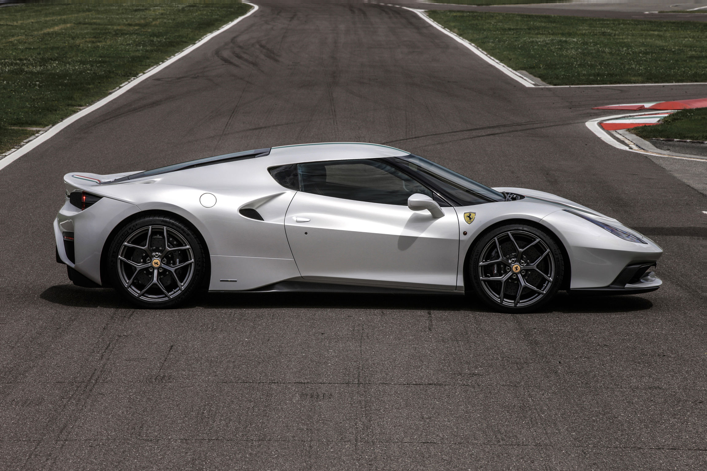 2021 ferrari 458 italia