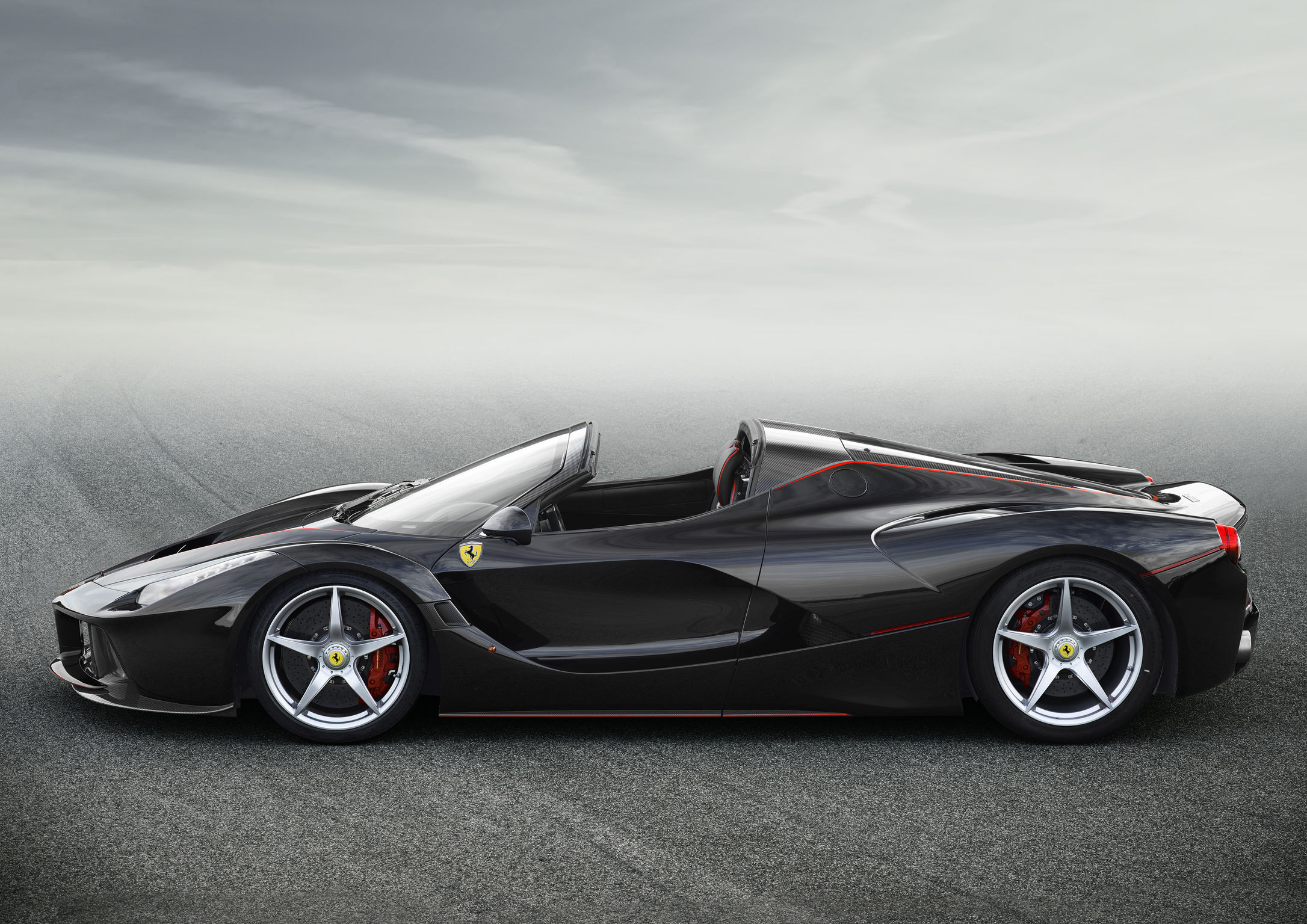 2022 ferrari laferrari black