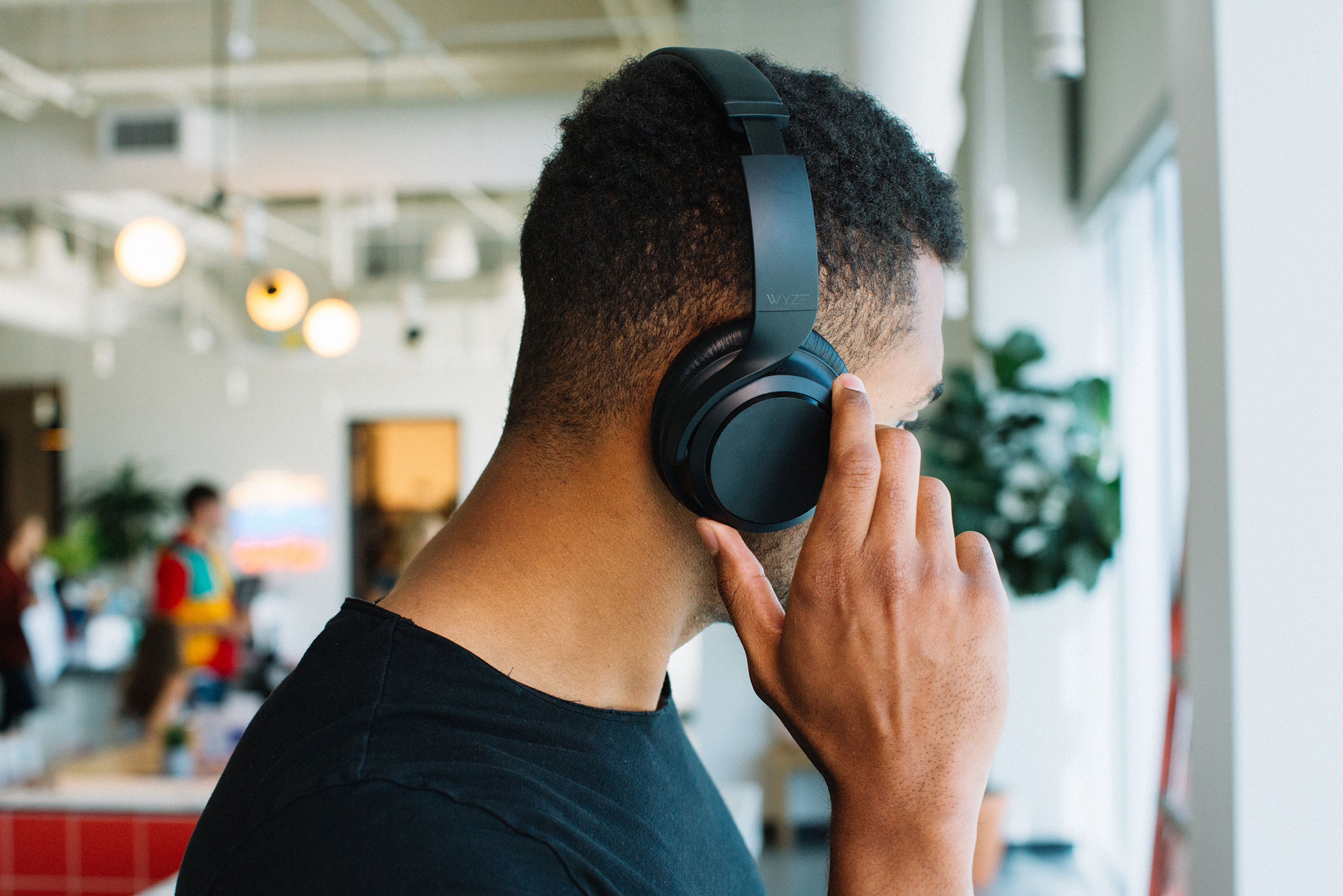 iF Design - Wyze Noise-Cancelling Headphones