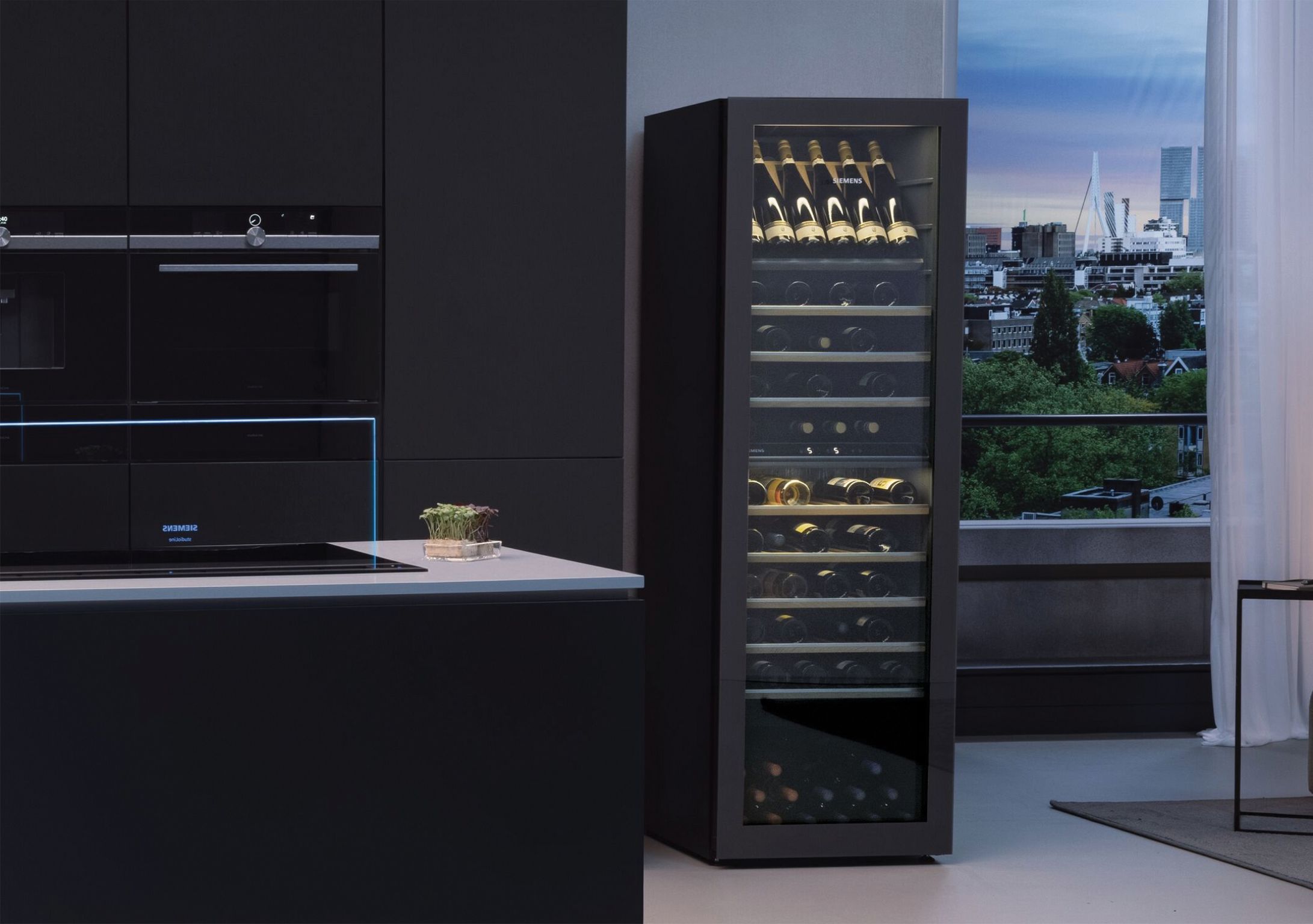 Siemens Freestanding Wine Cooler 186cm